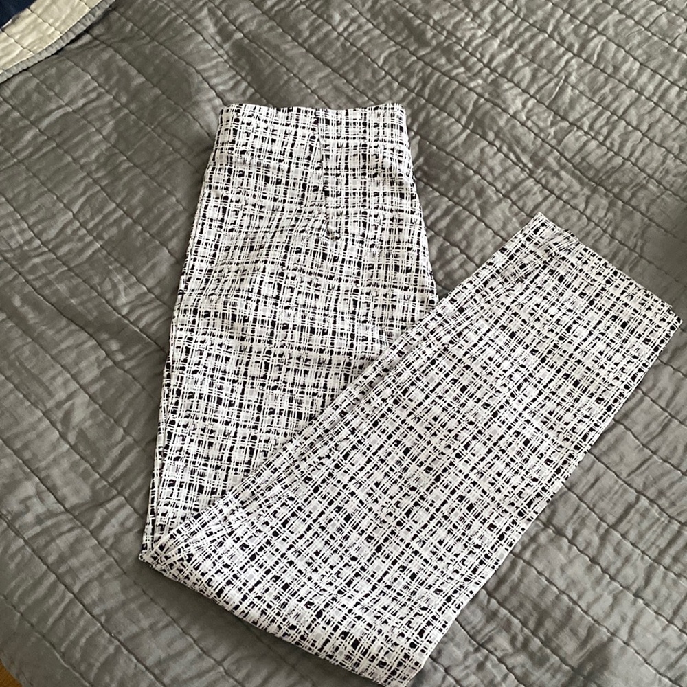 White and black patterned pants